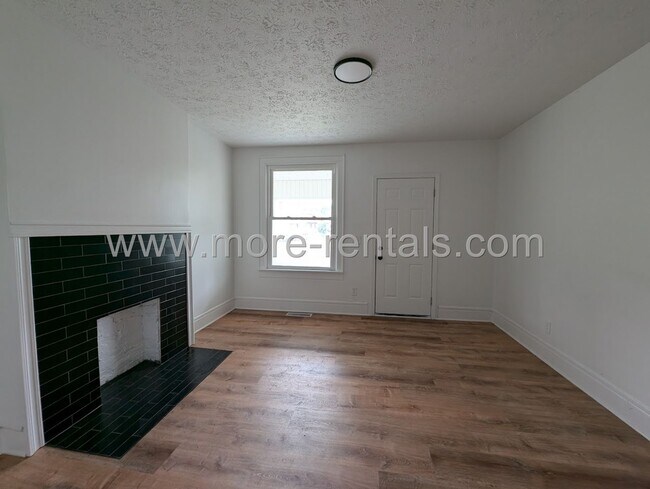 Building Photo - 1237-1239 Atcheson St