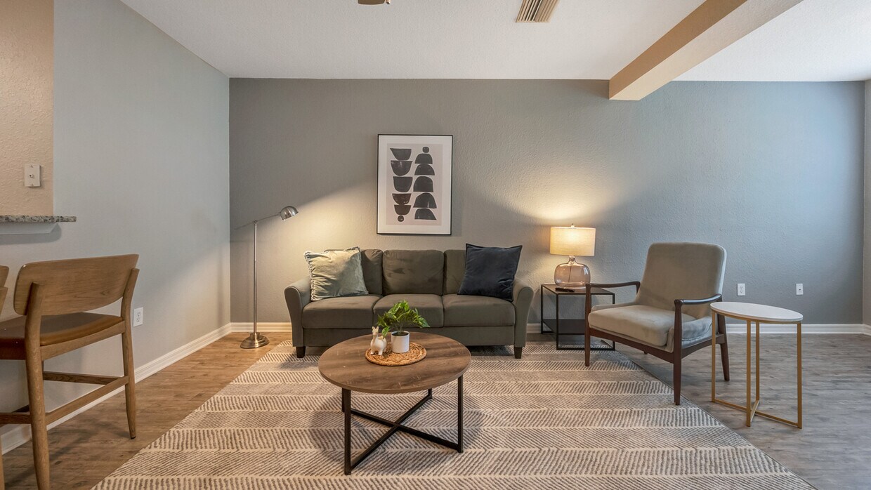 Foto principal - 3751 Pine Ridge Blvd