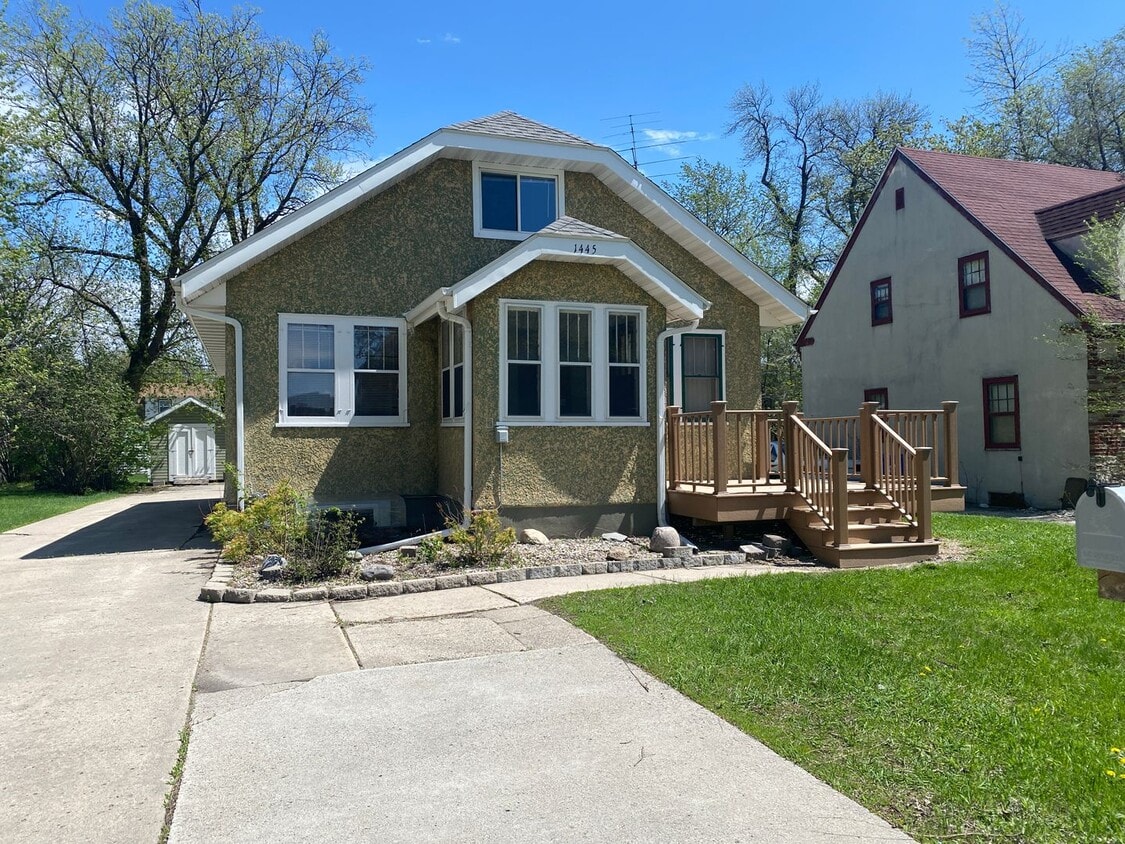 Primary Photo - 3 Bedroom House by NDSU!!