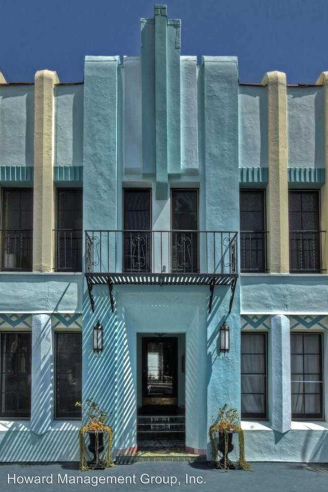 Building Photo - 724 S Genesee Ave