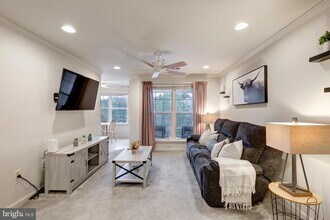 Building Photo - 3815 Sunnyfield Ct