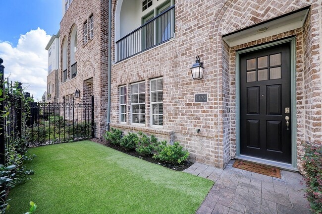 Foto del edificio - 1110 Thompson St