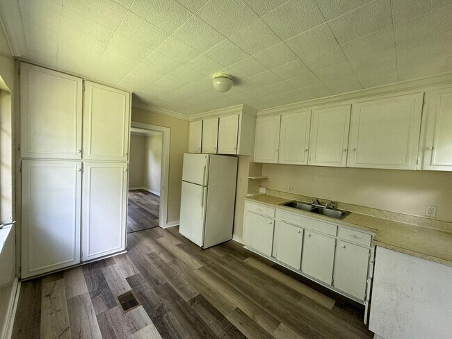 Foto del edificio - Historic District 2BR/1BA Home Built For Q...