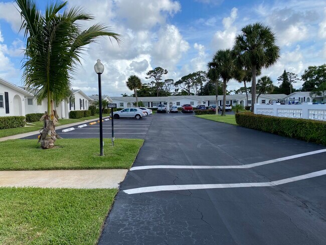 Building Photo - 2930 Crosley Dr E