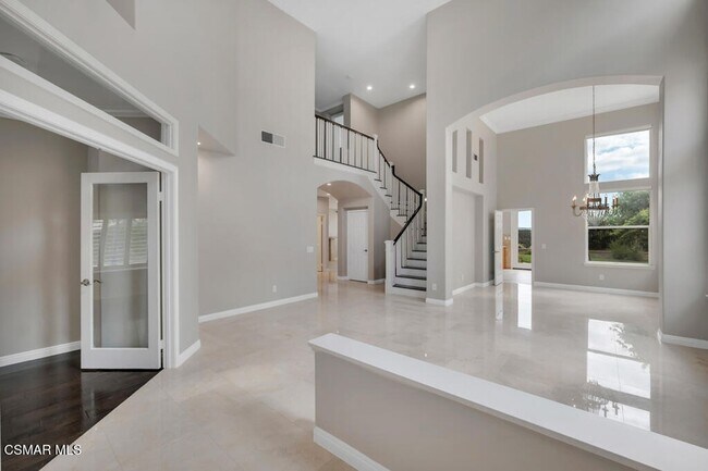 Foto del edificio - 6320 Ballantine Pl