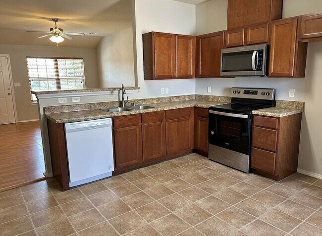 Foto del edificio - 14734 S Hickory St