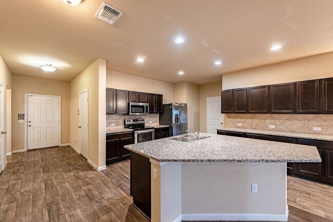 Foto del edificio - Charming 4-Bedroom Retreat in Hutto!