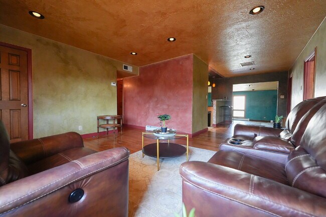Foto del edificio - A New Mexico Charm Executive Rental — A Stay Made Simple