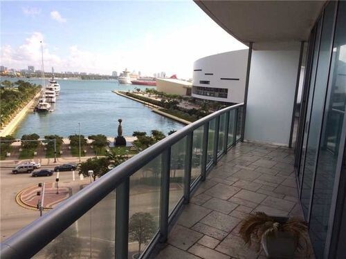 Building Photo - 888 Biscayne Blvd