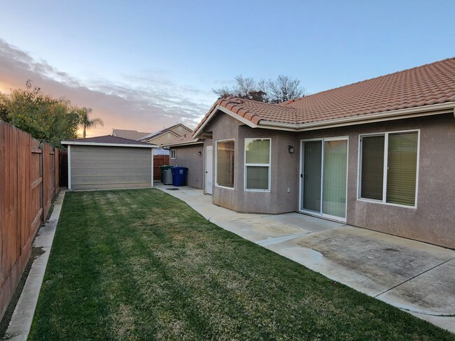 Building Photo - Beautiful "Move - In - Ready" Home