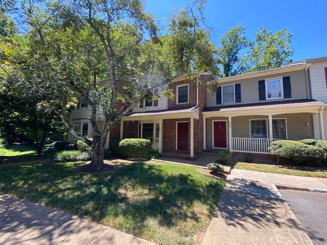 Building Photo - 1002 Huntwood Ln