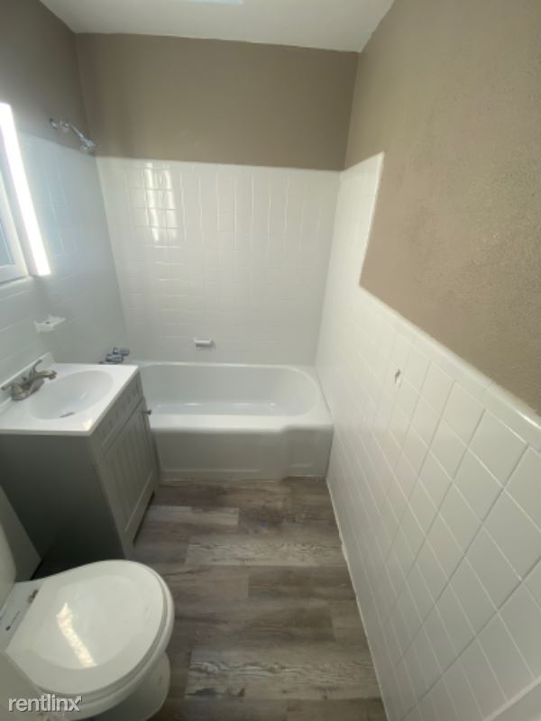 Foto del edificio - 3 br, 1 bath Townhome - 1076 S Merrimac Rd