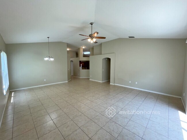 Building Photo - 29242 Birds Eye Dr