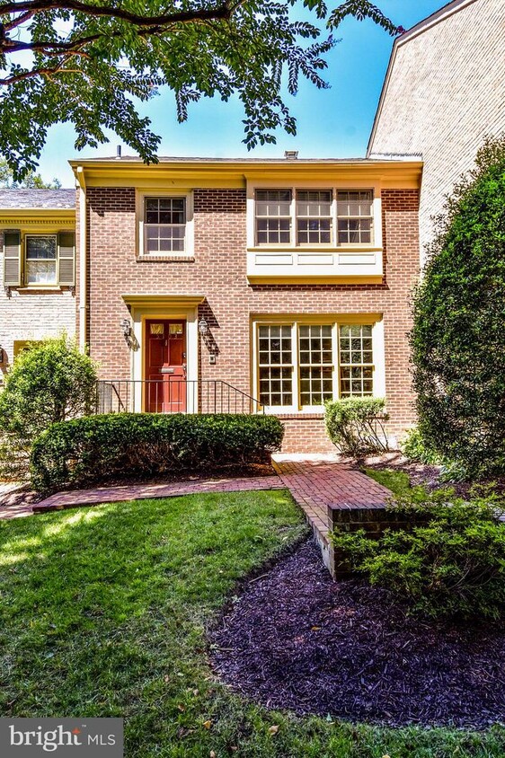 5103 Westbard Ave, Bethesda, MD 20816 Townhome Rentals in Bethesda MD
