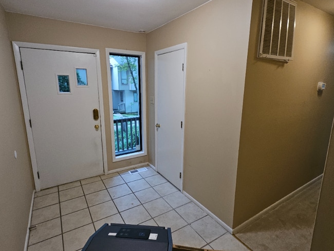 Building Photo - 465 Pebble Creek Dr