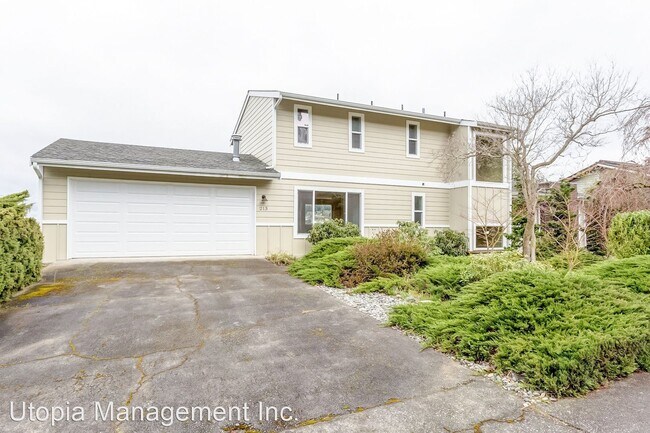 Foto del edificio - 4 br, 3 bath House - 213 BAYSIDE RD