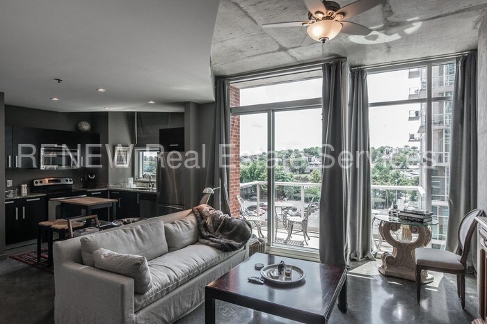 Primary Photo - 1 Bedroom Home in the Icon Building!