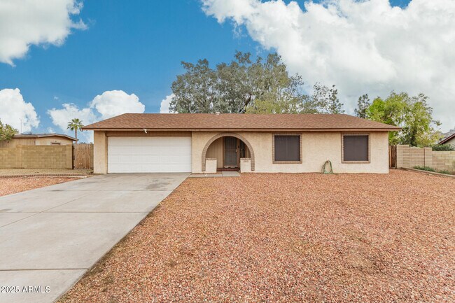 Foto del edificio - 16043 N 30th Ave