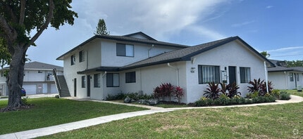Building Photo - 805 Tiffany Dr W