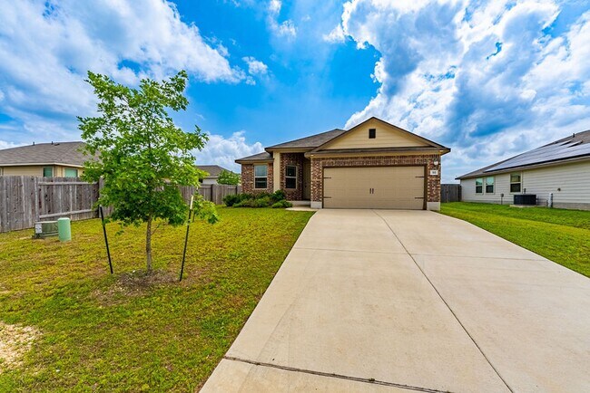 Foto del edificio - Experience Luxury Living: Perfect Blend of Comfort & Style in Your Dream Home! Schedule Viewing Now!