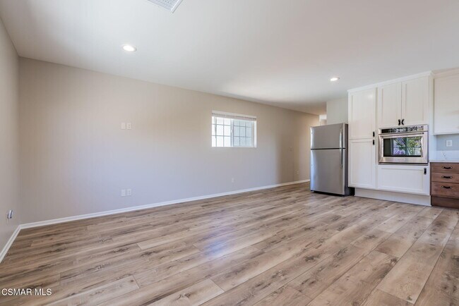 Foto del edificio - 3242 Hereford Ct