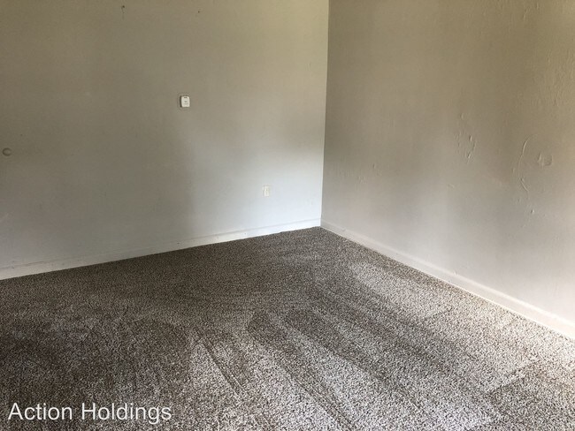 Foto del edificio - 1 br, 1 bath House - 103 N Oak St