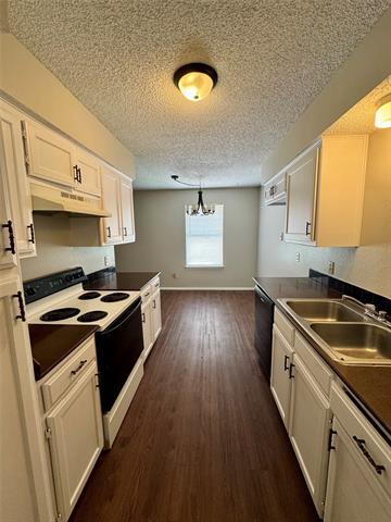 Building Photo - 5915 Willow Crest Dr