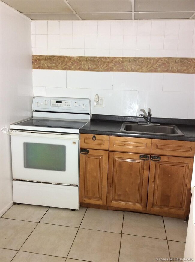 Foto del edificio - 1825 W 44th Pl