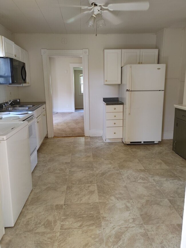 Foto del edificio - EDGEWOOD 2 BEDROOM RANCHER