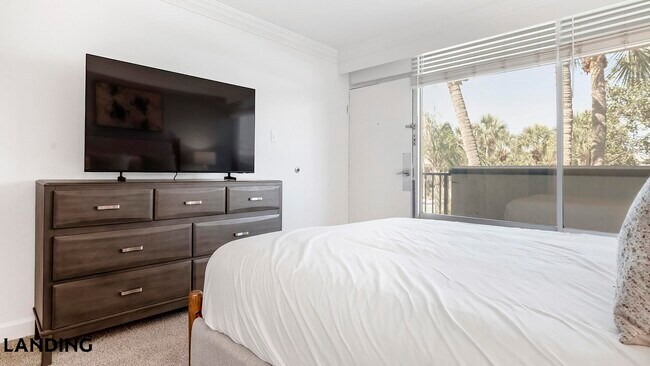 Building Photo - 2851 Maingate Village Cir