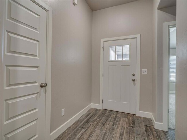 Building Photo - Wonderful 4 Bedroom 2 Bath Home - Harrah S...