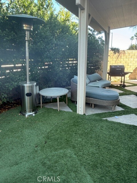 Foto del edificio - 23201 W Canterbury Way