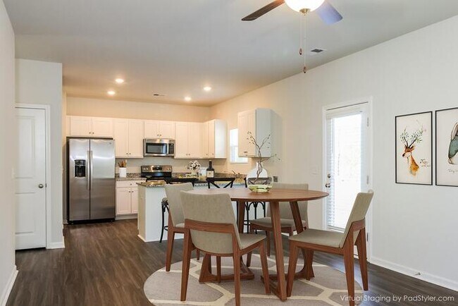 Foto del edificio - 9125 Sunrise Crk Dr