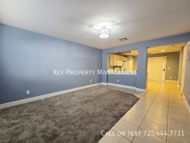 Building Photo - Beautiful 2 bedroom, 2.5 bathroom home loc...