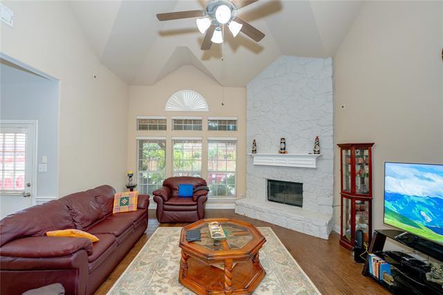 Foto del edificio - 12339 Shumard Ln
