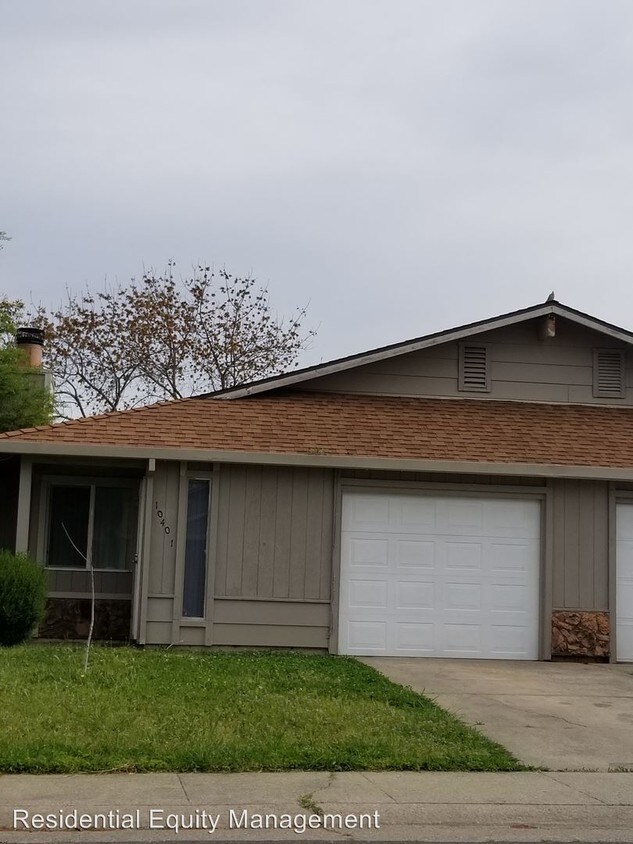 Primary Photo - 10401 Autumn Breeze Way