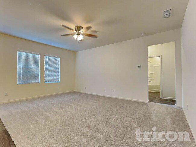 Foto del edificio - 179 Long Dr