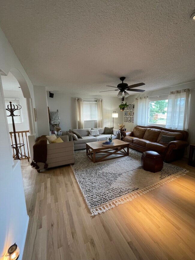 Foto del edificio - 7035 W Iowa Ave