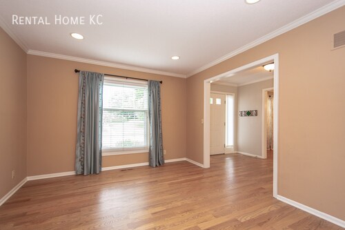 Building Photo - 10509 Ballentine-