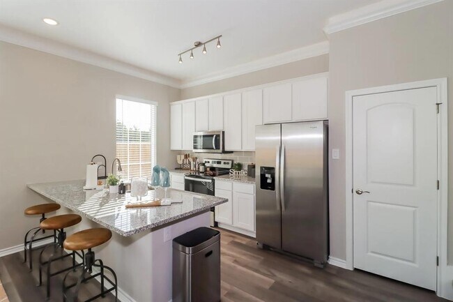 Foto del edificio - 441 Northwood Dr