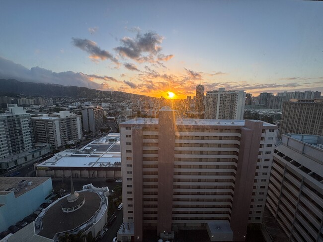 Foto del edificio - 747 Amana St