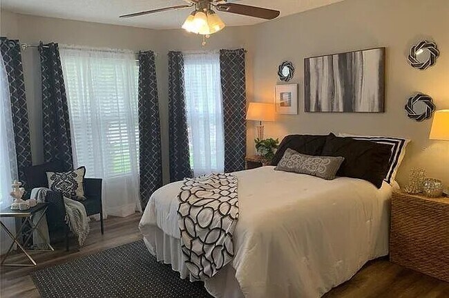 Foto del edificio - 13633 Emeraldview Dr