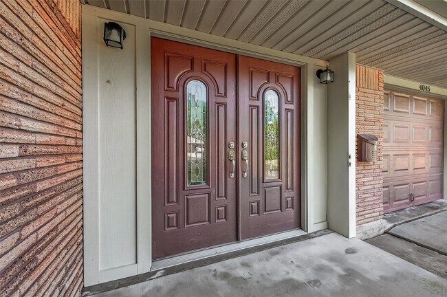 Foto del edificio - 4045 Osby Dr