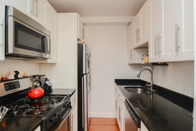 Foto del edificio - 548 E 8th St