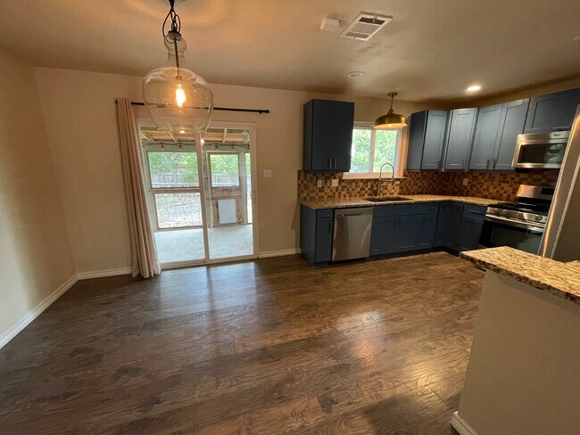 Building Photo - 8408 Dixon Dr