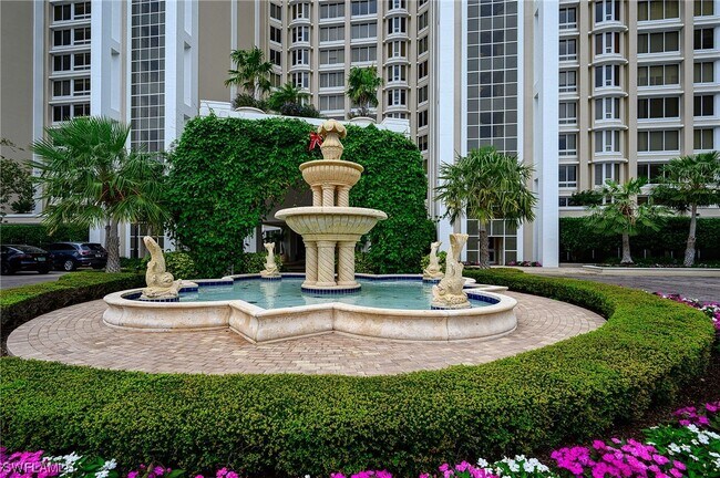 Building Photo - 7117 Pelican Bay Blvd