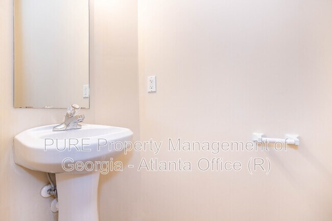 Foto del edificio - 2069 Lakeshore Overlook Dr