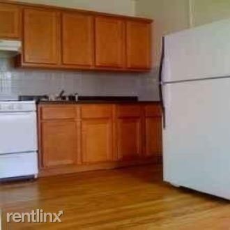 Building Photo - 810 Dempster Street