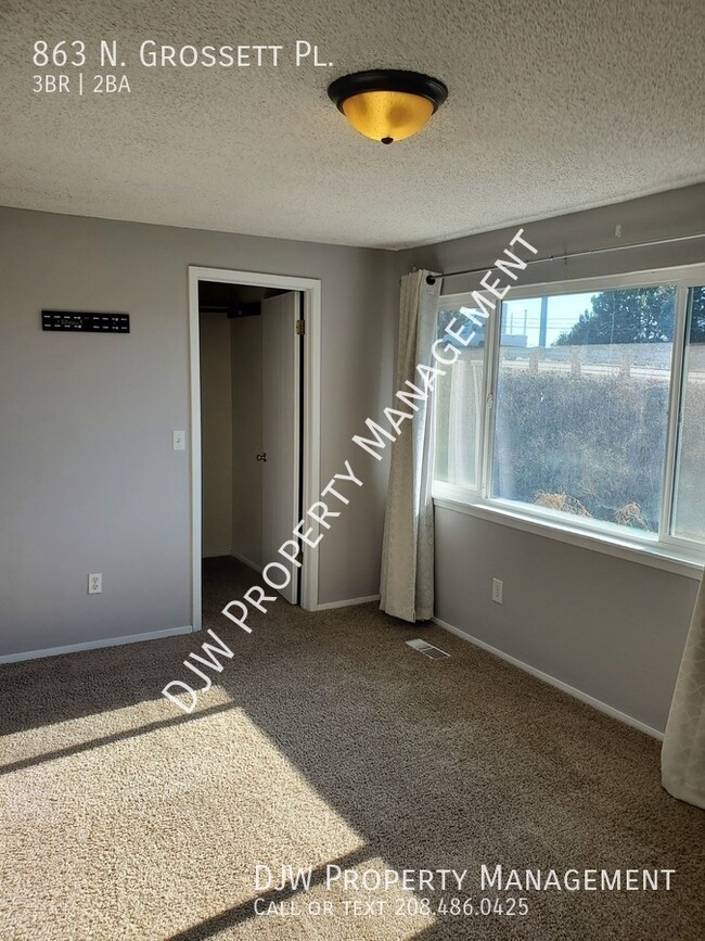 Building Photo - Adorable 3 Bedroom 1.5 Bath Boise Duplex O...