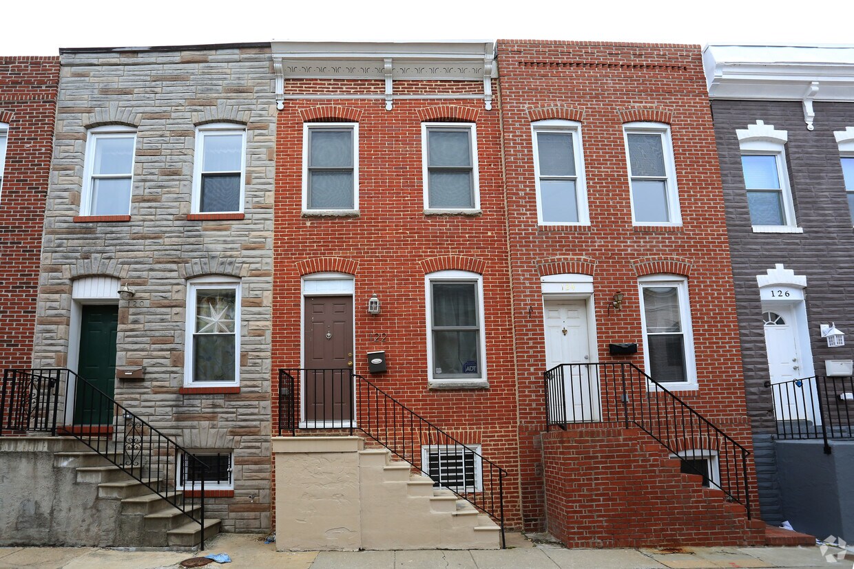 Primary Photo - 122 N Bradford St